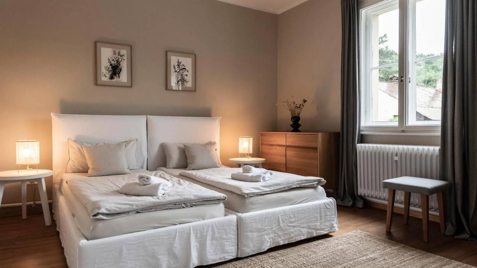 Exklusives Ferienhaus In Top Lage Mit Pool, Sauna, Terrasse - Der Johannishof Wurzburg 0*,  Germany